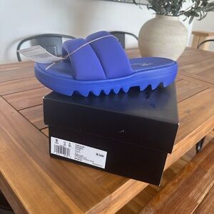 Reebok Cardi b slides new with tags